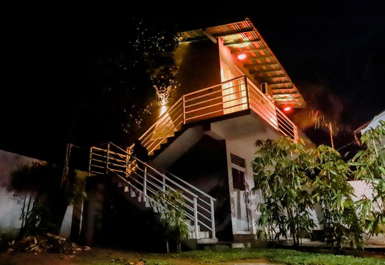 Stairway Way To Heaven Appartement Ambalangoda  Buitenkant foto
