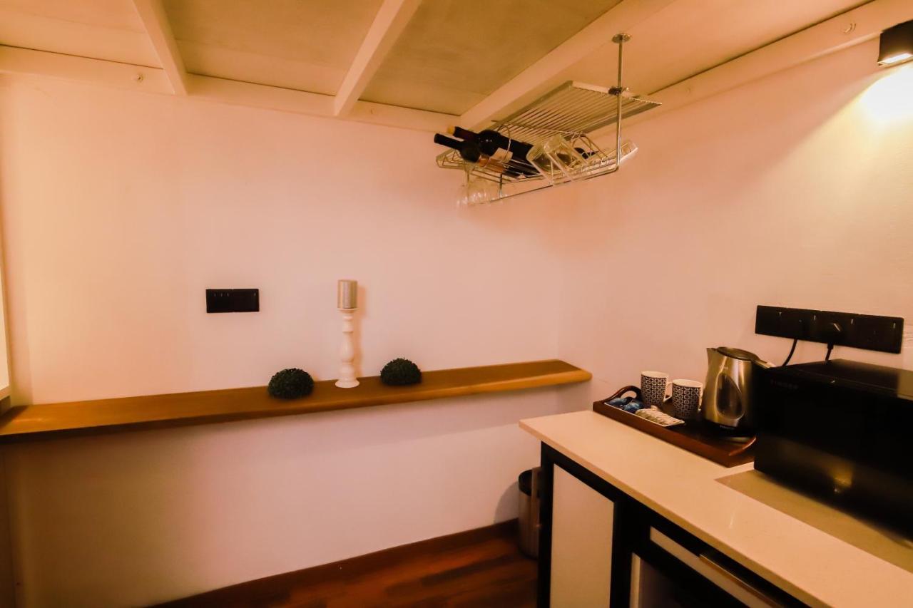 Stairway Way To Heaven Appartement Ambalangoda  Buitenkant foto