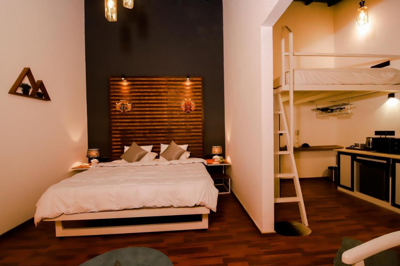 Stairway Way To Heaven Appartement Ambalangoda  Buitenkant foto